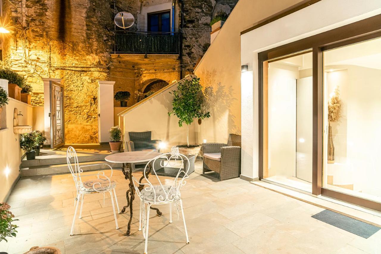 De Gulia Charme And Relax Bed and Breakfast Castellabate Exteriör bild
